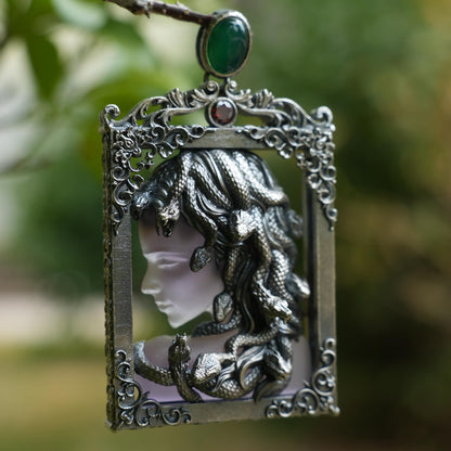 Handcrafted Medusa Pendant Necklace in 925 Silver | Amethyst Mirror & Serpent Hair | Gothic Greek Mythology Jewelry | Feminine Power Gift