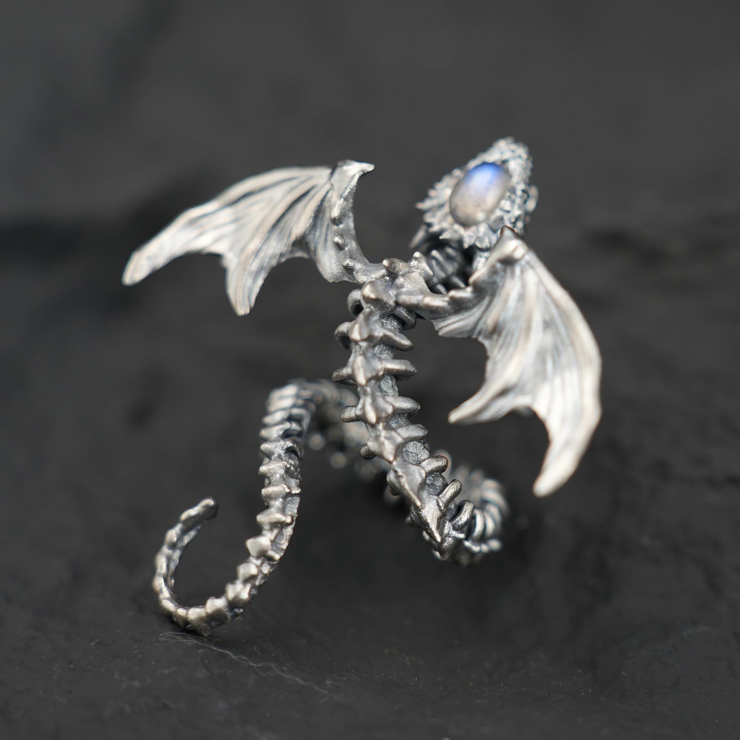 Dragon Ring in 925 Sterling Silver with Labradorite | Handmade Gothic Fantasy Jewelry | Mythic Winged Bone Ring