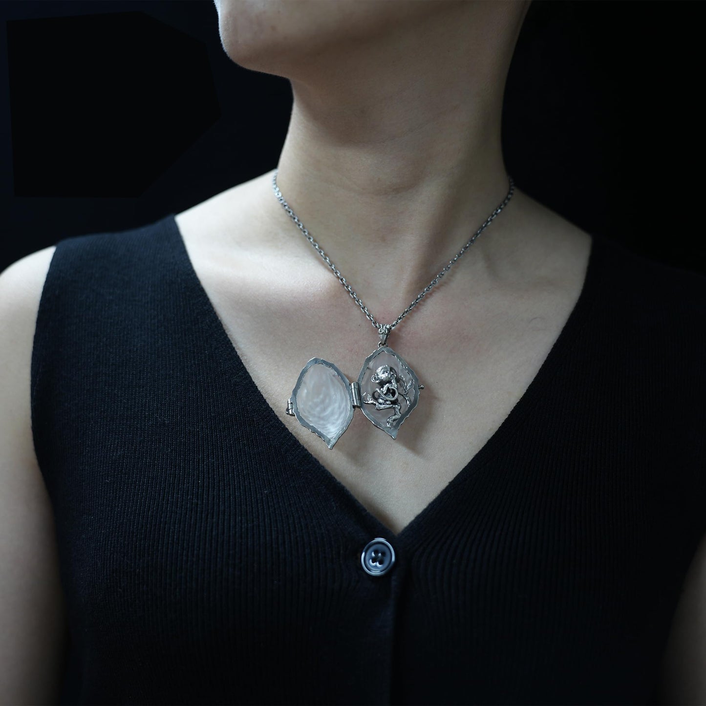 Openable Crystal Peach Pendant | Monkey Spirit Amulet | 925 Silver Jewelry | Handmade Fantasy Talisman | Spiritual Gift for Her