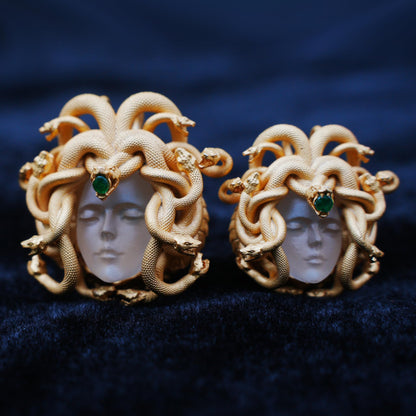 Medusa’s Sleeping Eye, Spiritual Pendant of the Resting Goddess, Third Eye as a Symbol of Insight and Inner Guidance