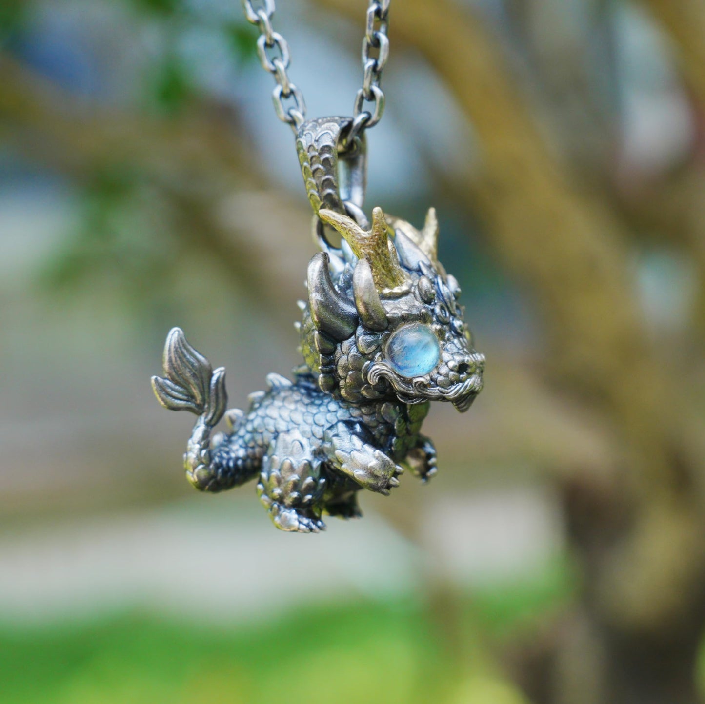 Handmade Fantasy Jewelry | Dragon Totem Necklace | Silver–Copper Bicolor Horn Crown | Labradorite Blue Eye | Handmade Gift