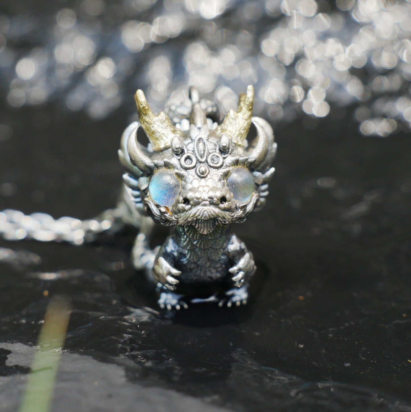 Handmade Fantasy Jewelry | Dragon Totem Necklace | Silver–Copper Bicolor Horn Crown | Labradorite Blue Eye | Handmade Gift