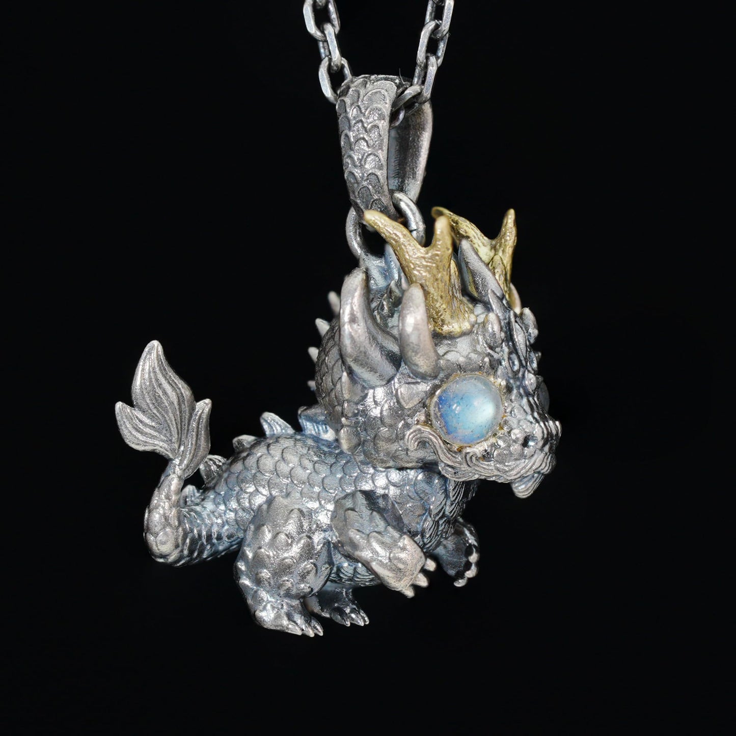 Handmade Fantasy Jewelry | Dragon Totem Necklace | Silver–Copper Bicolor Horn Crown | Labradorite Blue Eye | Handmade Gift