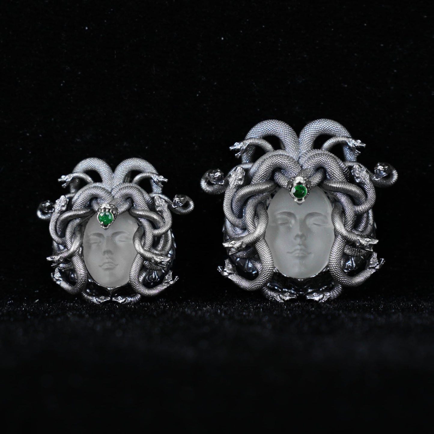 Sleeping Eye Medusa Pendant | 925 Silver Goddess Amulet with Quartz & Emerald | Symbol of Inner Wisdom, Stillness & Spiritual Awakening