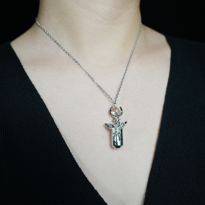 Schmetterlingskugel Halskette Gothic Mond Talisman Anhänger Unikat Schmuck
