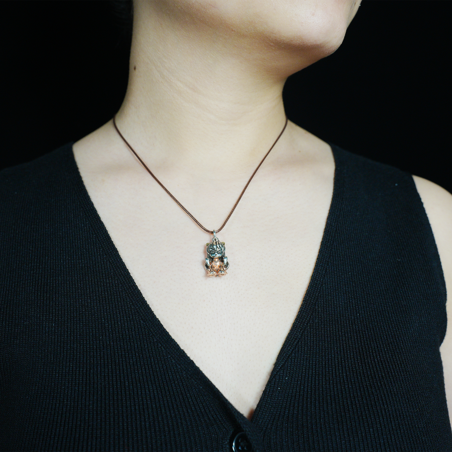 Gothic Warrior Girl Pendant, Fantasy Beast-Eared Guardian Necklace, Anime Cosplay Jewelry