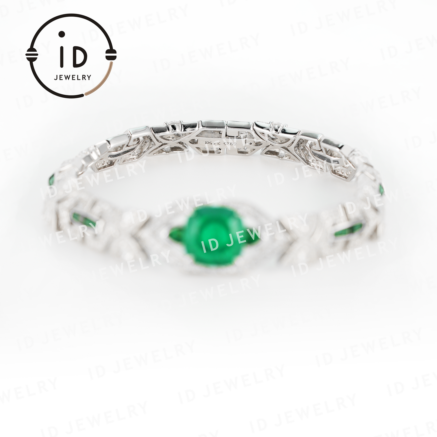 Elegant Geometric Emerald Bracelet for Special Occasions