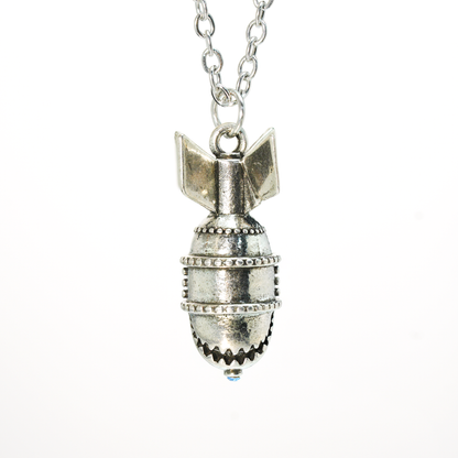 Fierce Bomb Head Pendant – Gothic Retro Necklace with Monster Face Design, Industrial Punk Jewelry for Men & Women, Statement Gift