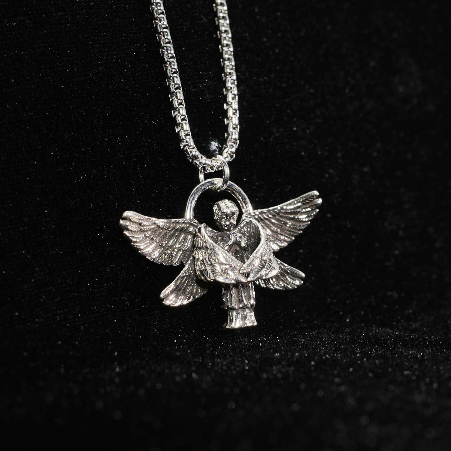 Halskette mit betenden Engel-Anhänger – Gothic-Schutzschmuck für Männer und Frauen, Engel-Anhänger mit offenen Flügeln, spirituelles Geschenk
