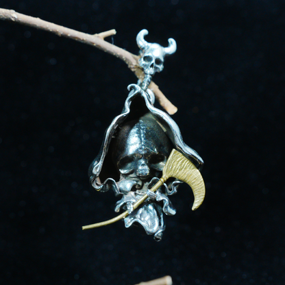 Gothic Grim Reaper Pendant Necklace – Vintage Bronze Skull with Golden Scythe, Dark Aesthetic Statement Jewelry for Men & Women