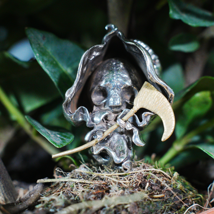 Gothic Grim Reaper Pendant Necklace – Vintage Bronze Skull with Golden Scythe, Dark Aesthetic Statement Jewelry for Men & Women