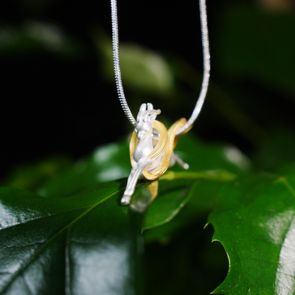 Running Deer Pendant Necklace – Dual-Tone Leaping Deer, Nature-Inspired Totem Jewelry, Fairytale Gift