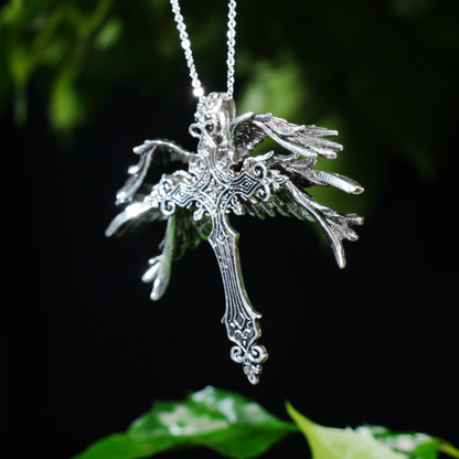 Gothic Kreuz Halskette mit Flügeln, Engel Amulett Anhänger, Vintage Religiöser Schmuck, Statement Fantasy Halskette