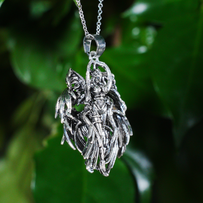 Gefallener Walküren-Anhänger mit Flügeln, Nordischer Mythos Krieger Halskette, Gothic Göttin Amulett, Dark Style Schmuck, Retro Geschnitztes Statement Stück