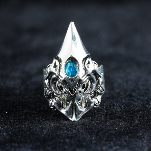 Gothic Carved Ring | Bird Beak Totem Design | Mysterious Style Statement Jewelry | Ideal for Cosplay & Stagewear