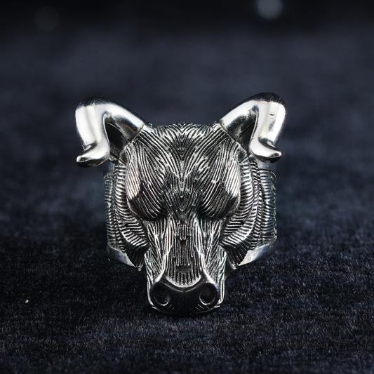 Vintage Bull Head Ring | Realistic Totem Sculpture Design | Opened-Eye Symbol of Inner Strength | Animal Spirit Jewelry for Daily Wear