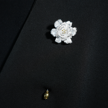 Elegant Begonia Flower Brooch Pin – Romantic Floral Brooch for Women , Perfect for Weddings, Anniversaries, and Everyday Elegance