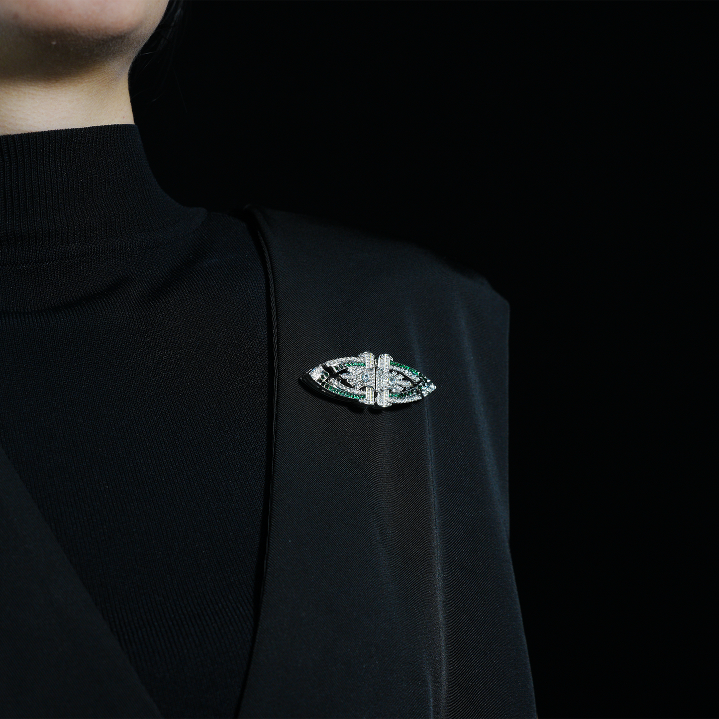 Luxuriöser Schmuck für zwei Tragemöglichkeiten | Dekorative Brosche &amp; Ohrstecker | Vielseitig und auffällig