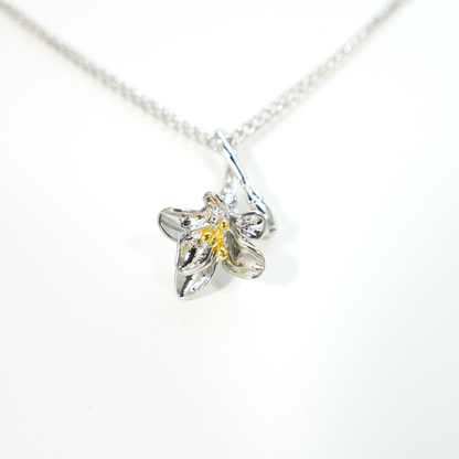 Silver Gold Floral Necklace | Minimal Nature-Inspired Jewelry | Sentimental Gift for Everyday & Travel