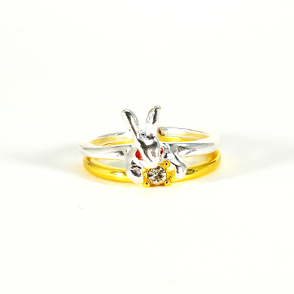 Kaninchen Kristall Umarmungsring, Süßer Hasenschmuck, Zweifarbiger Künstlerring, Fantasy Tier Design, Geschenk für Sie