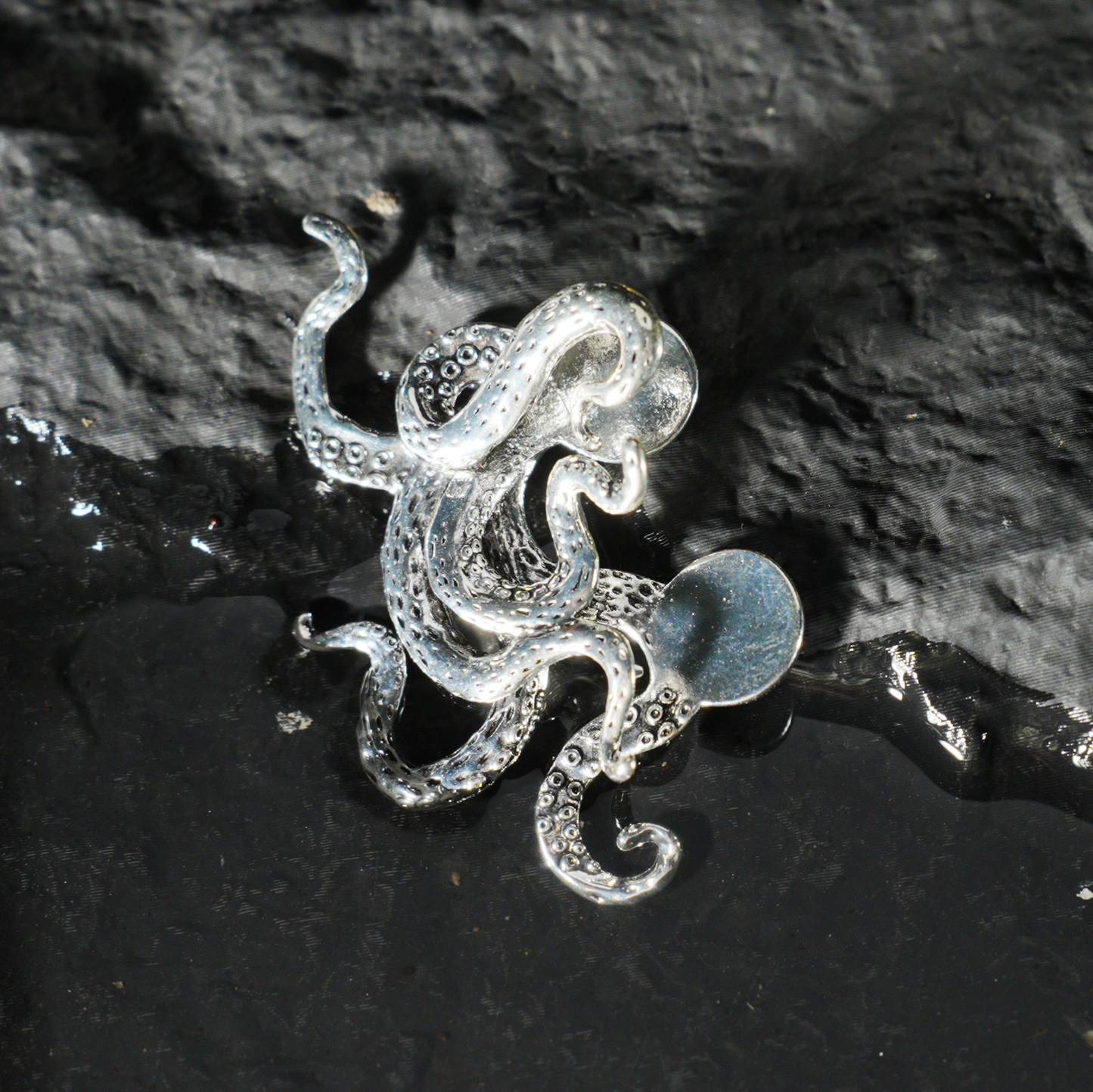 Einzigartige Oktopus-Brosche für Herrenanzüge, kreatives Finish-Design, personalisiertes High-End-Accessoire, ideal für geschäftliche und formelle Anlässe