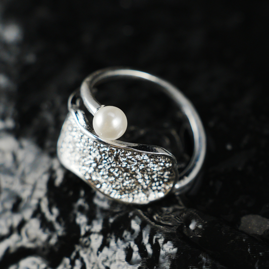 Silver Pearl Ring, Minimalist Hammered Texture Statement Band, Sculptural Modern Jewelry for Everyday Elegance