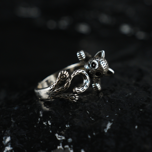 Playful Cat Ring | Whimsical Animal Jewelry | Gothic Cute Cat Band for Animal Lovers