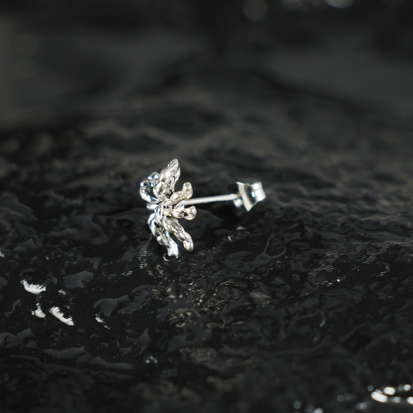 Spinnen Ohrstecker für Damen und Herren, Gothic Punk Style Einzelohrstecker, handgefertigter Spinnenschmuck, Symbolisches Tier Totem Geschenk