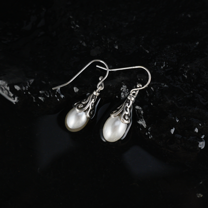 Elegante Perlen-Ohrhaken im Tropfenstil, minimalistischer langer Hängerstil für den Alltag und als Geschenk