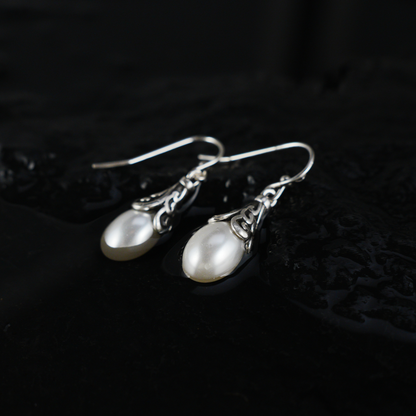 Elegante Perlen-Ohrhaken im Tropfenstil, minimalistischer langer Hängerstil für den Alltag und als Geschenk