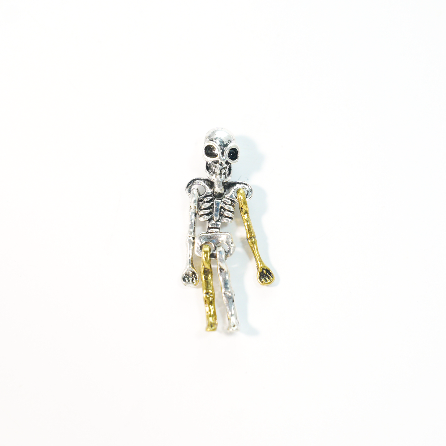 Alien Skeleton Stud Earrings – Gothic Skull Design, Creepy Cute Unisex Jewelry