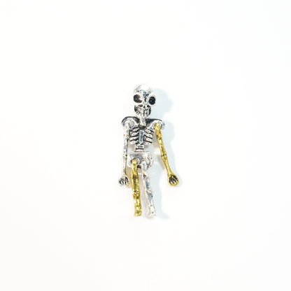 Alien Skeleton Stud Earrings – Gothic Skull Design, Creepy Cute Unisex Jewelry