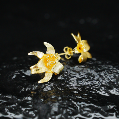 Blooming Elegance Floral Stud Earrings – Delicate Petal Shape, Nature Inspired Jewelry for Women’s Daily Style