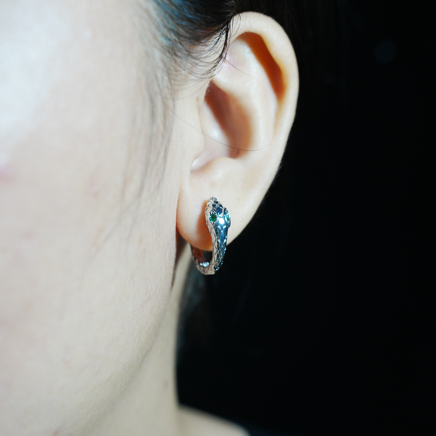 Mystic Snake Stud Earrings with Green Eyes, Gothic Animal Inspired Jewelry, Symbolic Serpent Earrings for Unisex Style & Spiritual Look