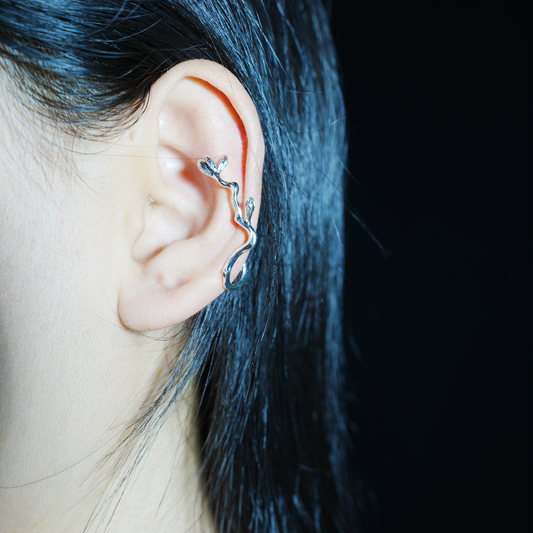 Organic Flow Ear Hook, Minimalist Branch Curve Earcuff, Nature-Inspired Ear Jewelry, Statement Earring