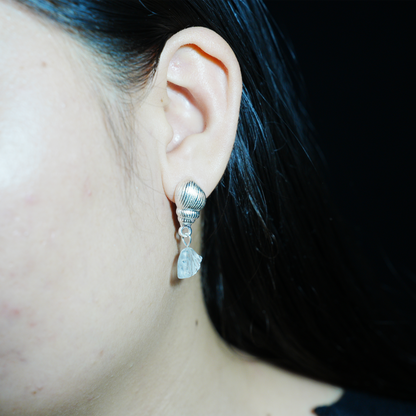 Ocean Shell Drop Earrings with Petal-Shaped Crystals, Artistic Sea-Inspired Dangle Earrings for Women