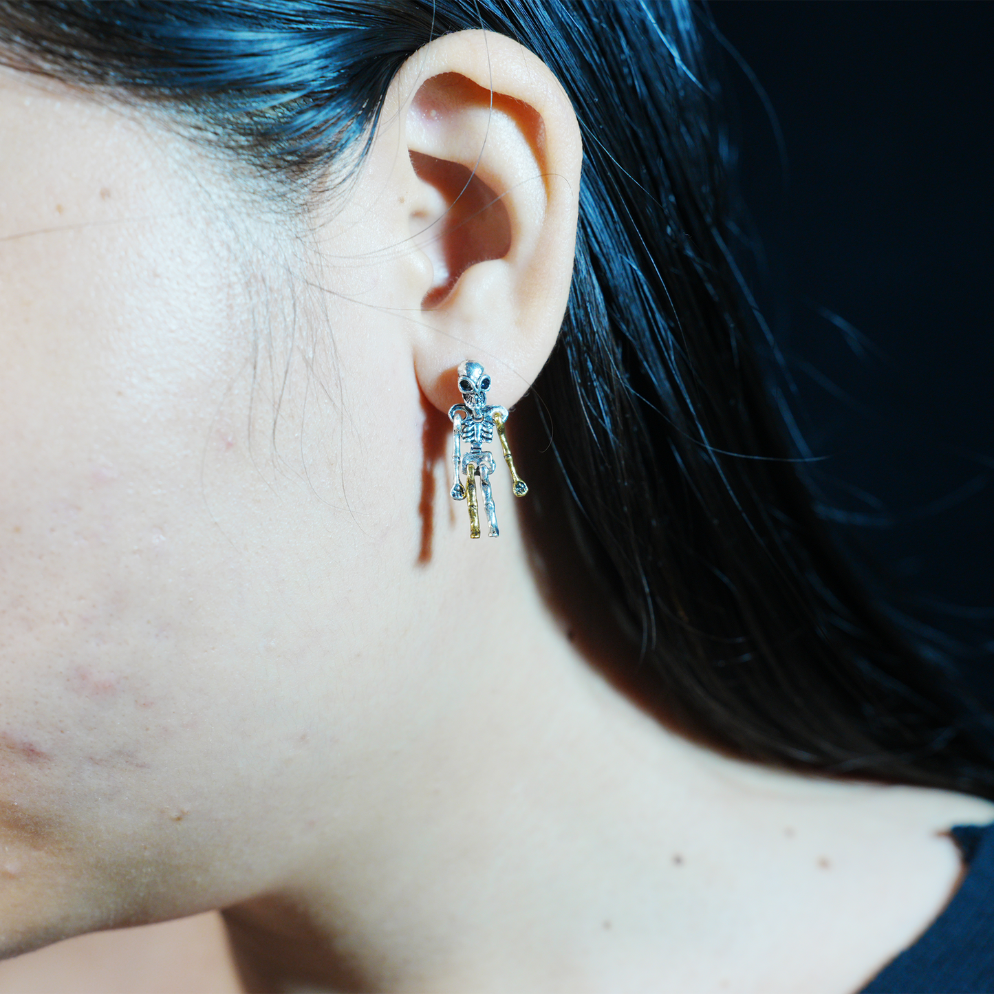 Alien Skeleton Stud Earrings – Gothic Skull Design, Creepy Cute Unisex Jewelry