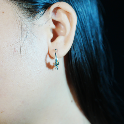 Curious Cat with Fish Hat Earrings – Playful Kitty Studs for Animal Lovers, Cute Cat Jewelry for Daily Joy