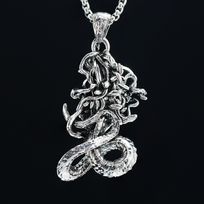 Gothic Medusa Schlangenanhänger Halskette | Dunkle Mythologie Relief Schmuck