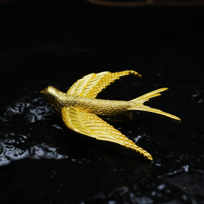 Vintage Gold Schwalben Brosche Elegante Messing Legierung Vogel Pin Retro Statement Schmuck
