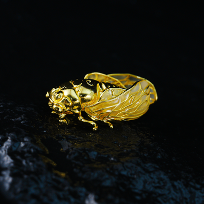 Vintage Gold Cicada Ornament Halskette Anhänger Symbol der Wiedergeburt &amp; Freiheit