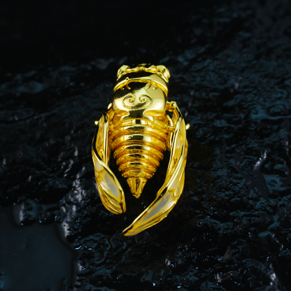 Vintage Gold Cicada Ornament Halskette Anhänger Symbol der Wiedergeburt &amp; Freiheit