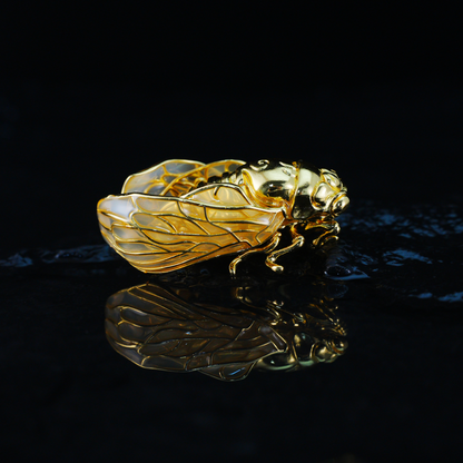Vintage Gold Cicada Ornament Halskette Anhänger Symbol der Wiedergeburt &amp; Freiheit