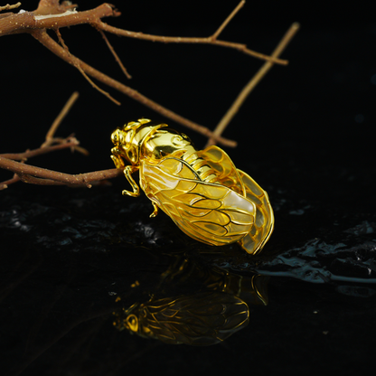 Vintage Gold Cicada Ornament Halskette Anhänger Symbol der Wiedergeburt &amp; Freiheit
