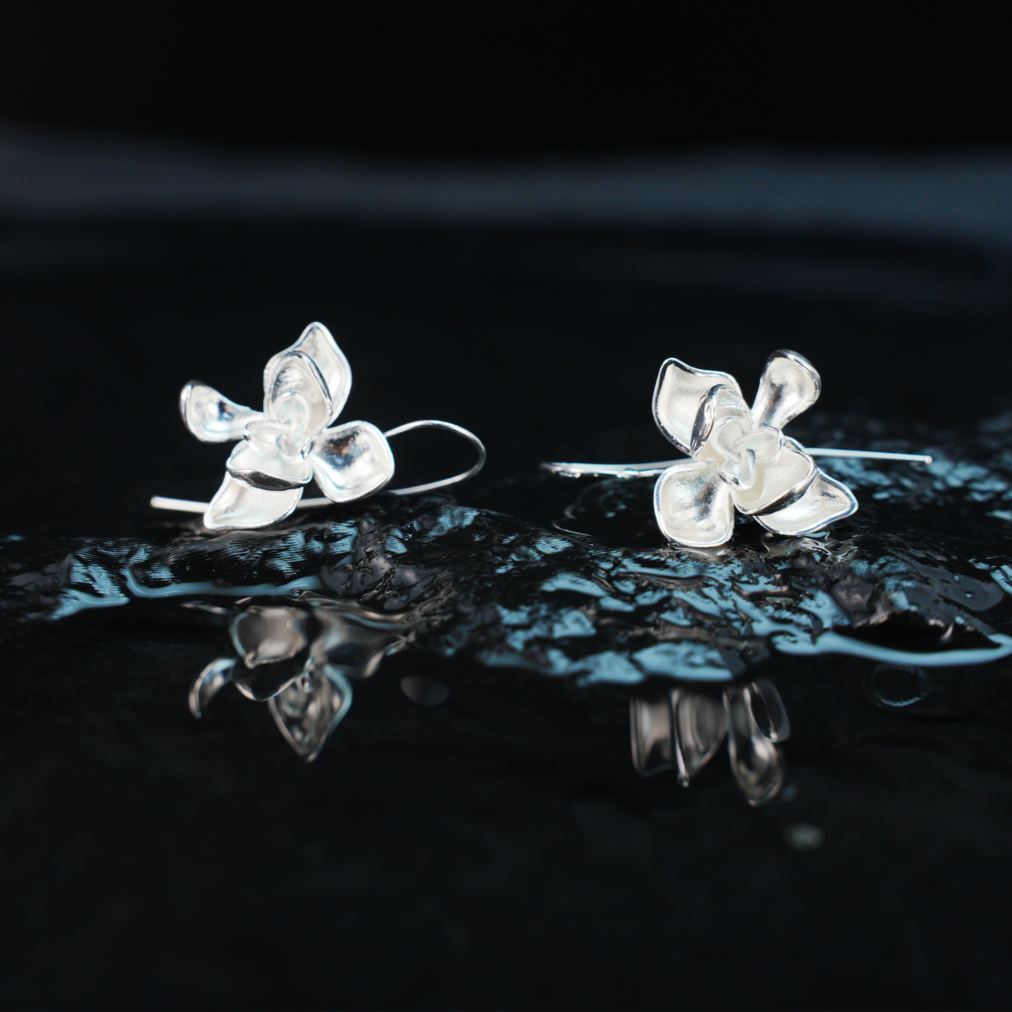 Orchid-shaped earrings, elegant petal 3D design, light luxury style accessories
