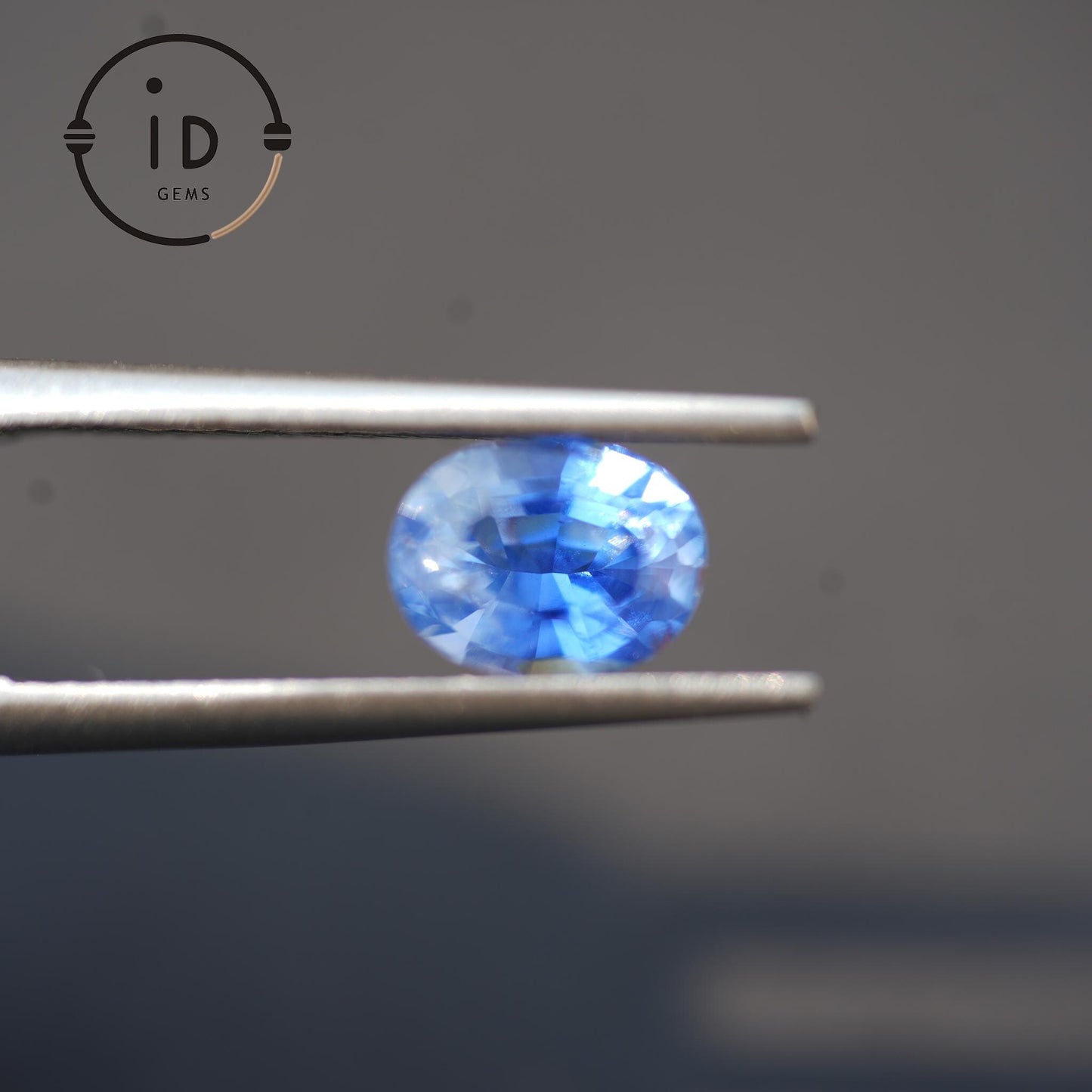 Natürlicher Kornblumenblauer Saphir - 1.44ct - Ovalschliff - Unbehandelt aus Sri Lanka - Seltene Farbe mit Leuchtkraft