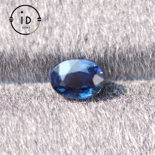 Natürlicher Saphir - 2.04ct - Oval Facettiert - Leuchtendes Royalblau - Unbehandelt - Ideal für exklusive Designs