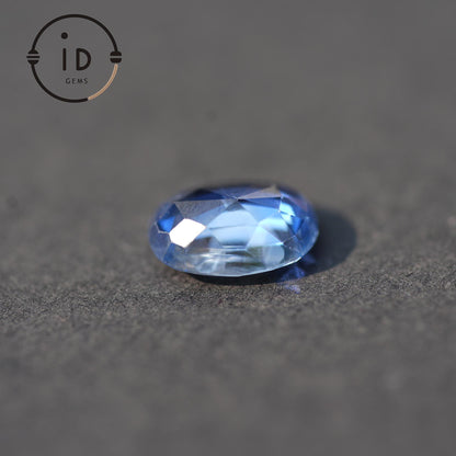 Unbehandelter natürlicher Saphir 2,52ct – Ovalschliff in Königsblau aus Sri Lanka – Edelstein für Sammler & Design