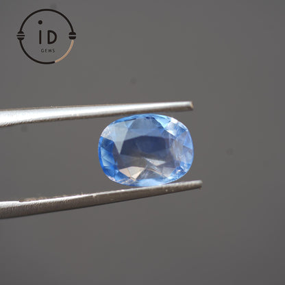 Unbehandelter natürlicher Saphir 2,52ct – Ovalschliff in Königsblau aus Sri Lanka – Edelstein für Sammler & Design