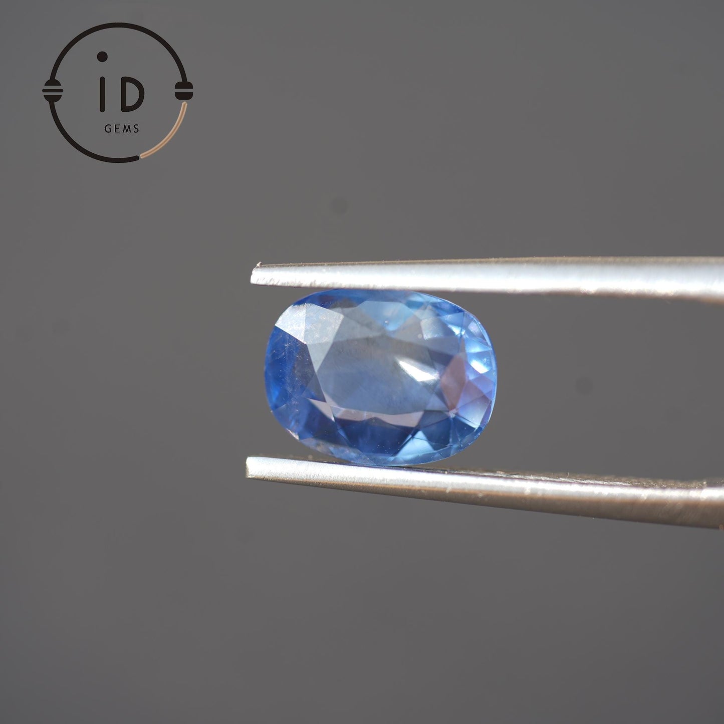 Unbehandelter natürlicher Saphir 2,52ct – Ovalschliff in Königsblau aus Sri Lanka – Edelstein für Sammler & Design
